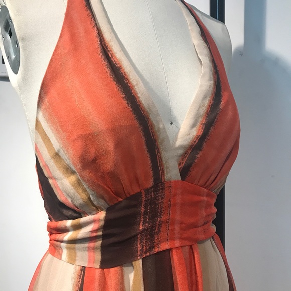 Halter dress - Picture 2 of 5